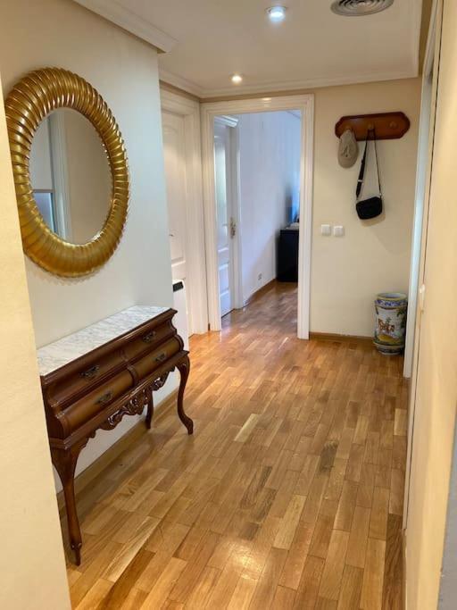 Lovely 2 Bedrooms Apartment Main Square 普拉森西亚 外观 照片