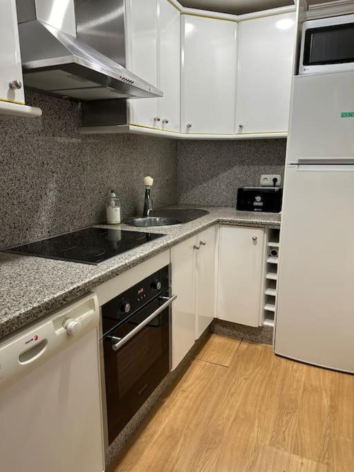 Lovely 2 Bedrooms Apartment Main Square 普拉森西亚 外观 照片